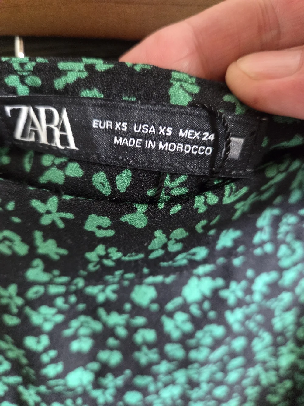 Zara Black And Green Floral Skater Skort Women's Size XS Flowy Mini